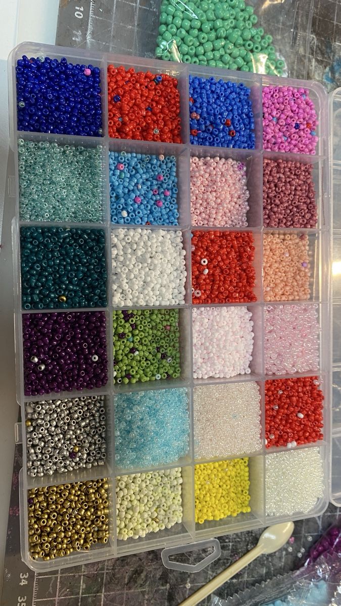 Perles (synthétiques): Glass perlen 1-2mm – Neuf avec emballage d'origine à Beinwil (Freiamt) par Akgeun