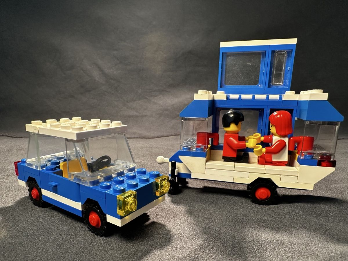 Lego Giocattoli: Lego 6694 Car with Camper – Usato da Bellinzona venduto da Alby_C. 1