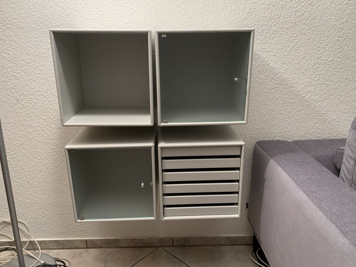 Étagères: Wandregale, mit Schubladen oder Türen, flexibel kombinerbar – D'occasion à Zug par CriWei