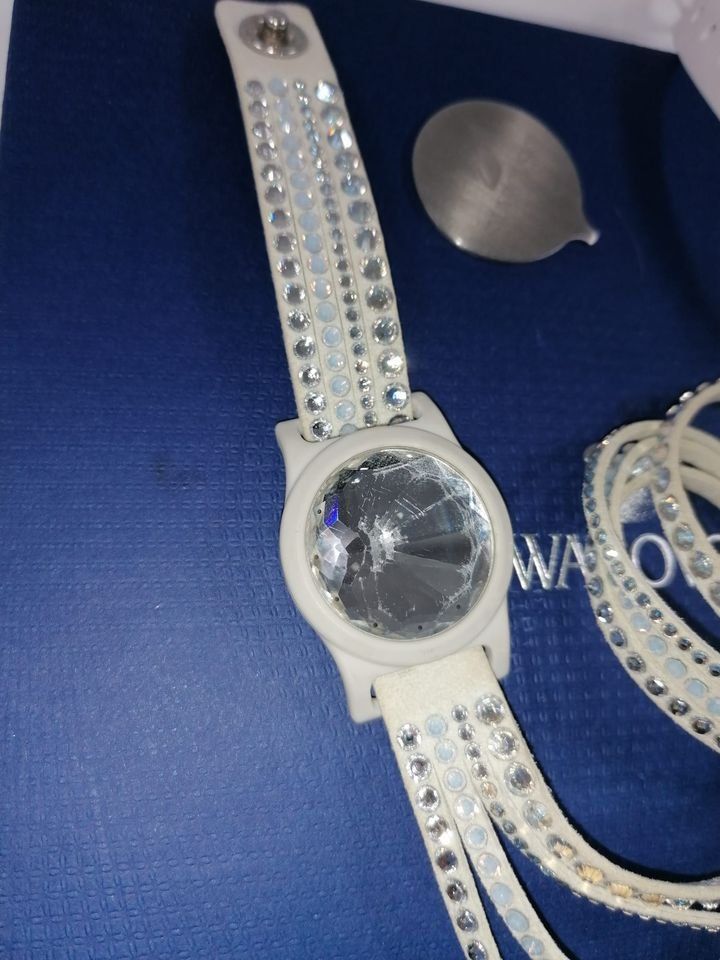 Smartwatch: Original Swarovski Fitness-Tracker – Usato da Schübelbach venduto da chinchilla84 2
