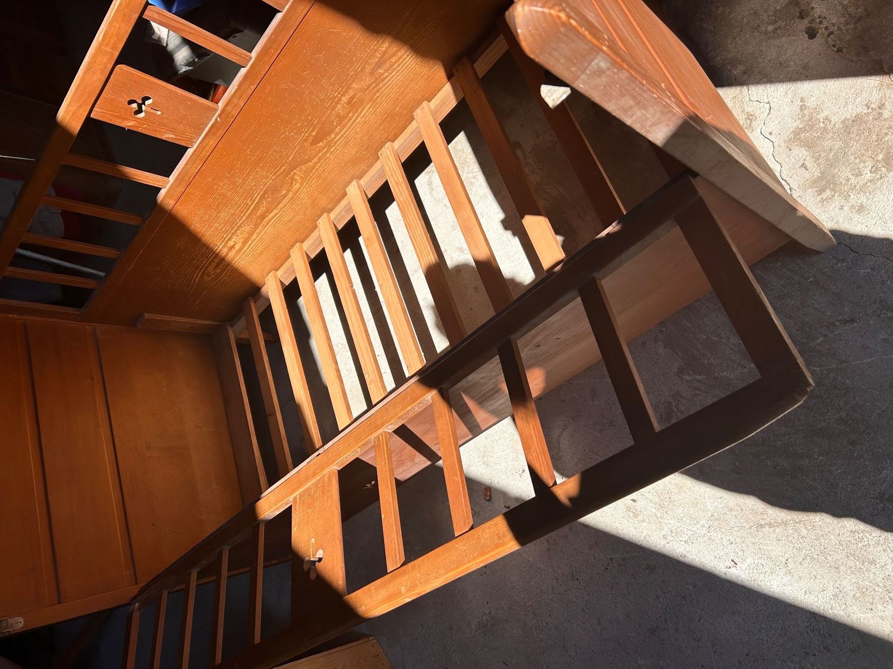 Letti: Altes Kinderbett aus Holz – Usato da Aristau venduto da WalterM06 3