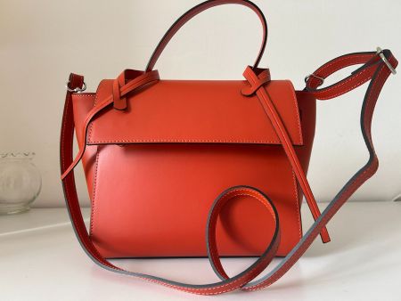 Magnifique sac à main en cuir neuf style Celine