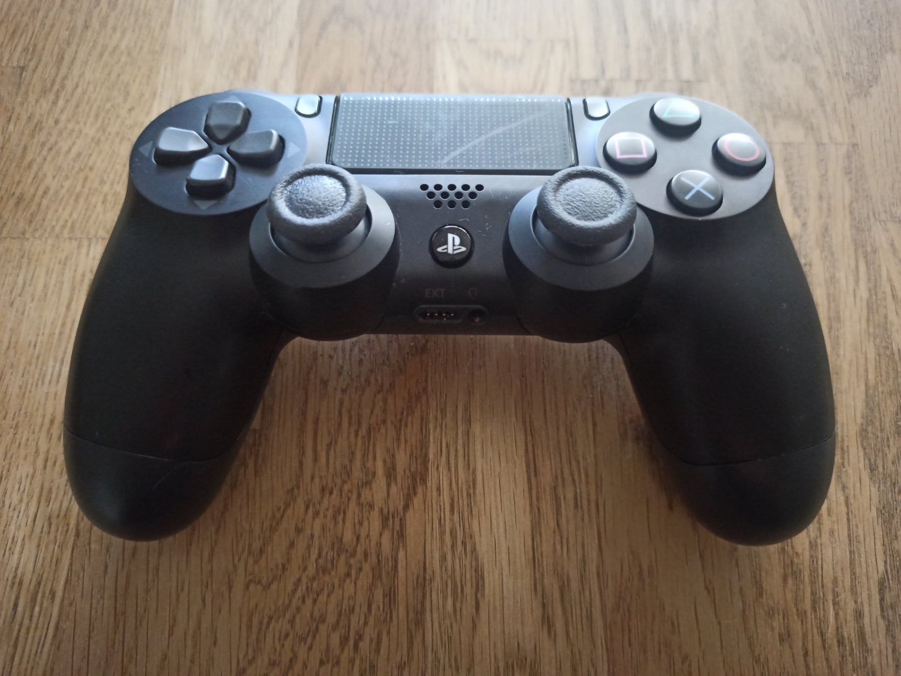 Controller: Original Controller Sony PS4 Wireless DualShock 4 V2 – Usato da Oberweningen venduto da mar_87mx