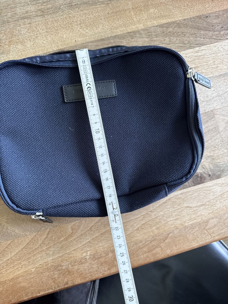 Custodie per cosmetici: Giorgio Armani Necessaire - Neu! – Nuovo e nell'imballaggio originale da Zürich venduto da Kia78 3