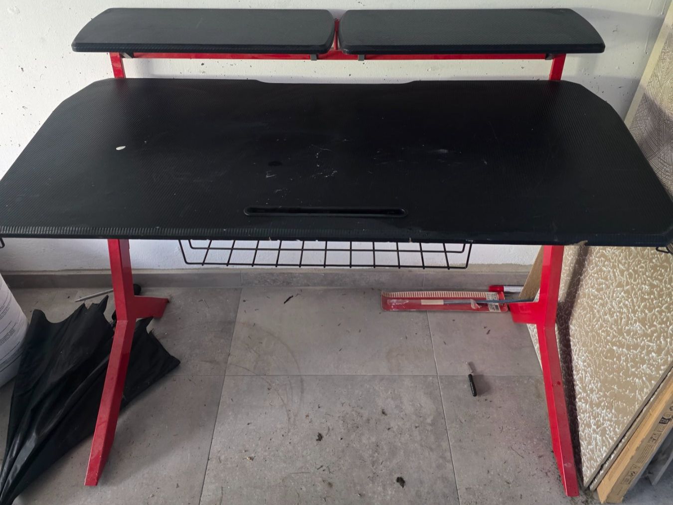 Tische: Gaming Tisch – Gebraucht aus St. Margrethen SG von Alpinemoebel