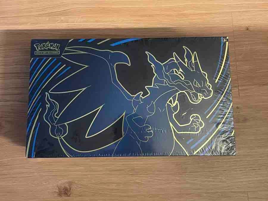 Pokémon Cartes à collectionner: Pokemon Charizard UPC neu und originalverpackt IT – D'occasion à Stans par RemoZimmermann