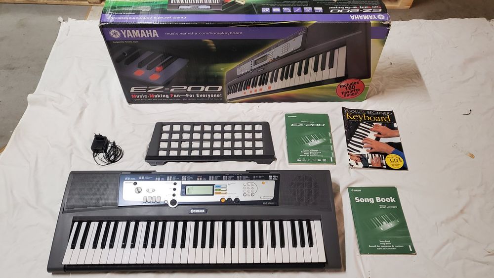Yamaha EZ200 Keyboard mit Leuchttasten Kaufen auf Ricardo