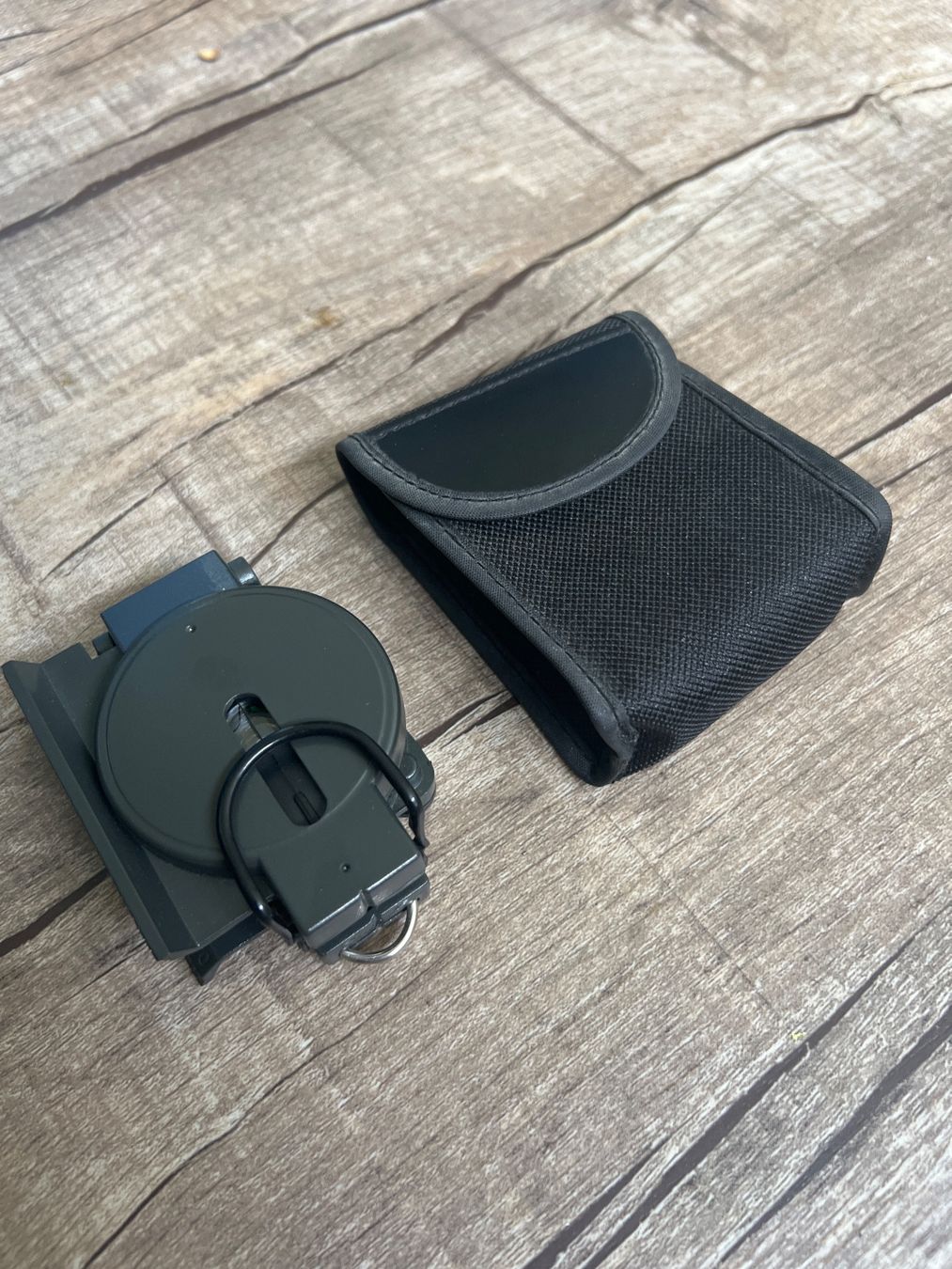 GPS & Messgeräte: Kompass mit Etui – Gebraucht aus Egliswil von Photonik 1
