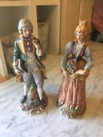 zwei schöne antike Figuren aus Porzellan
