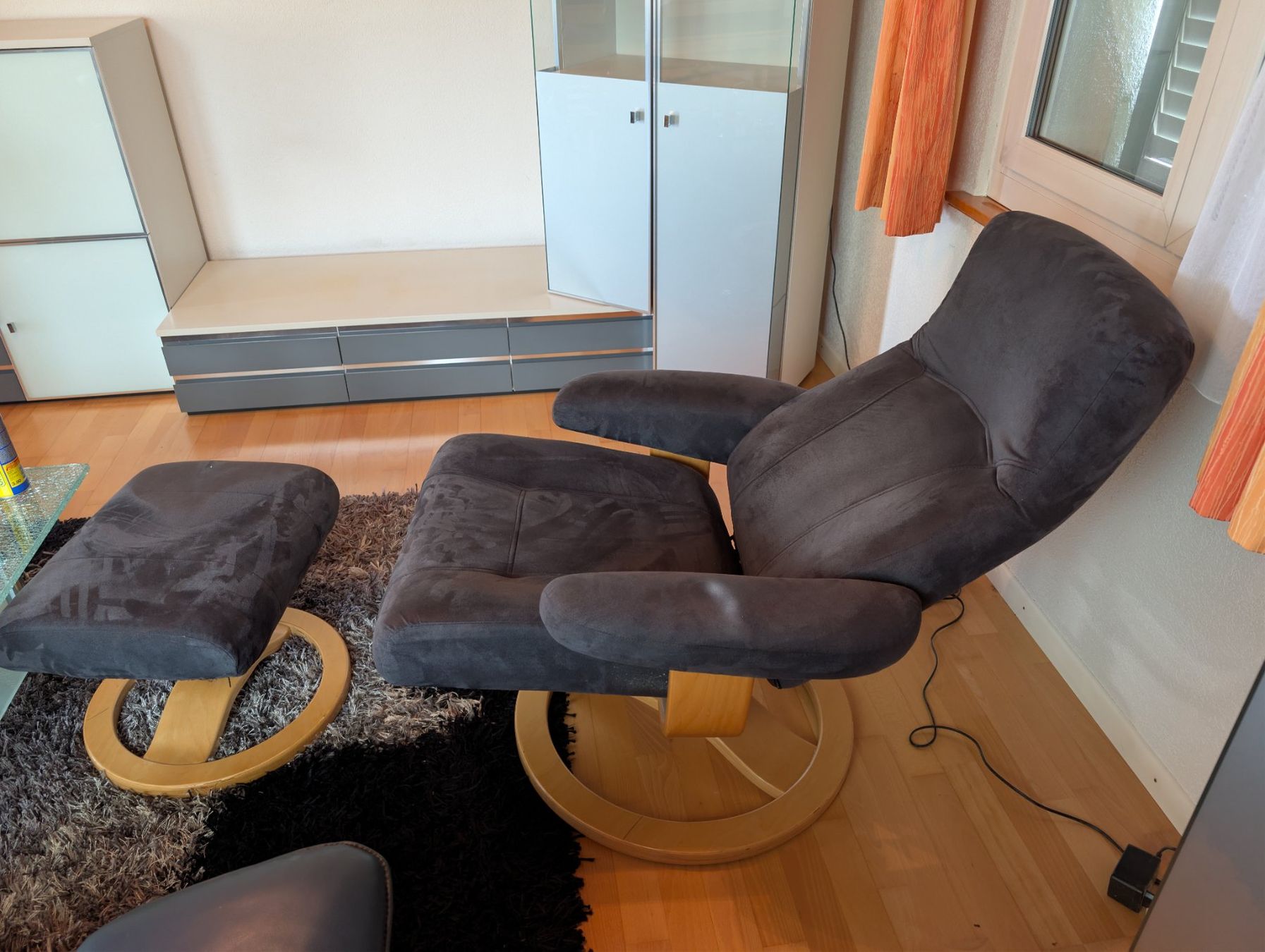 Commodes: Anrichte, Sideboard mit Glasfronten und Schubladen – D'occasion à Wald AR par Need2speed 2