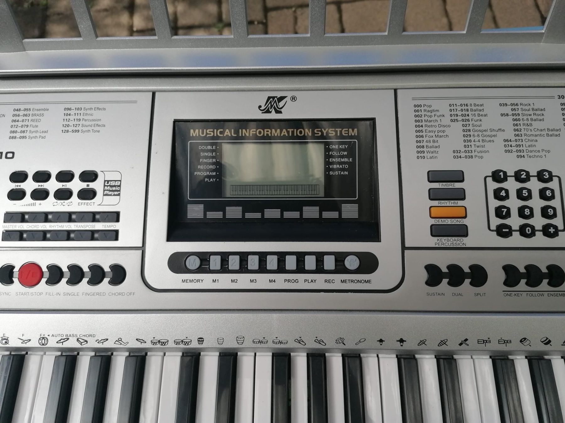 Strumenti musicali: Keyboard 61 Keys Teaching Type – Usato da Horn venduto da Karia_Meller 2