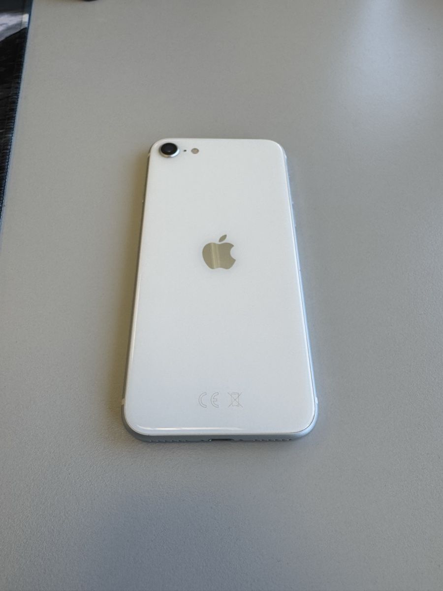 Apple Telefoni cellulari / Smartphones: iPhone SE Weiss – Usato da Fislisbach venduto da s.f.a.m 1