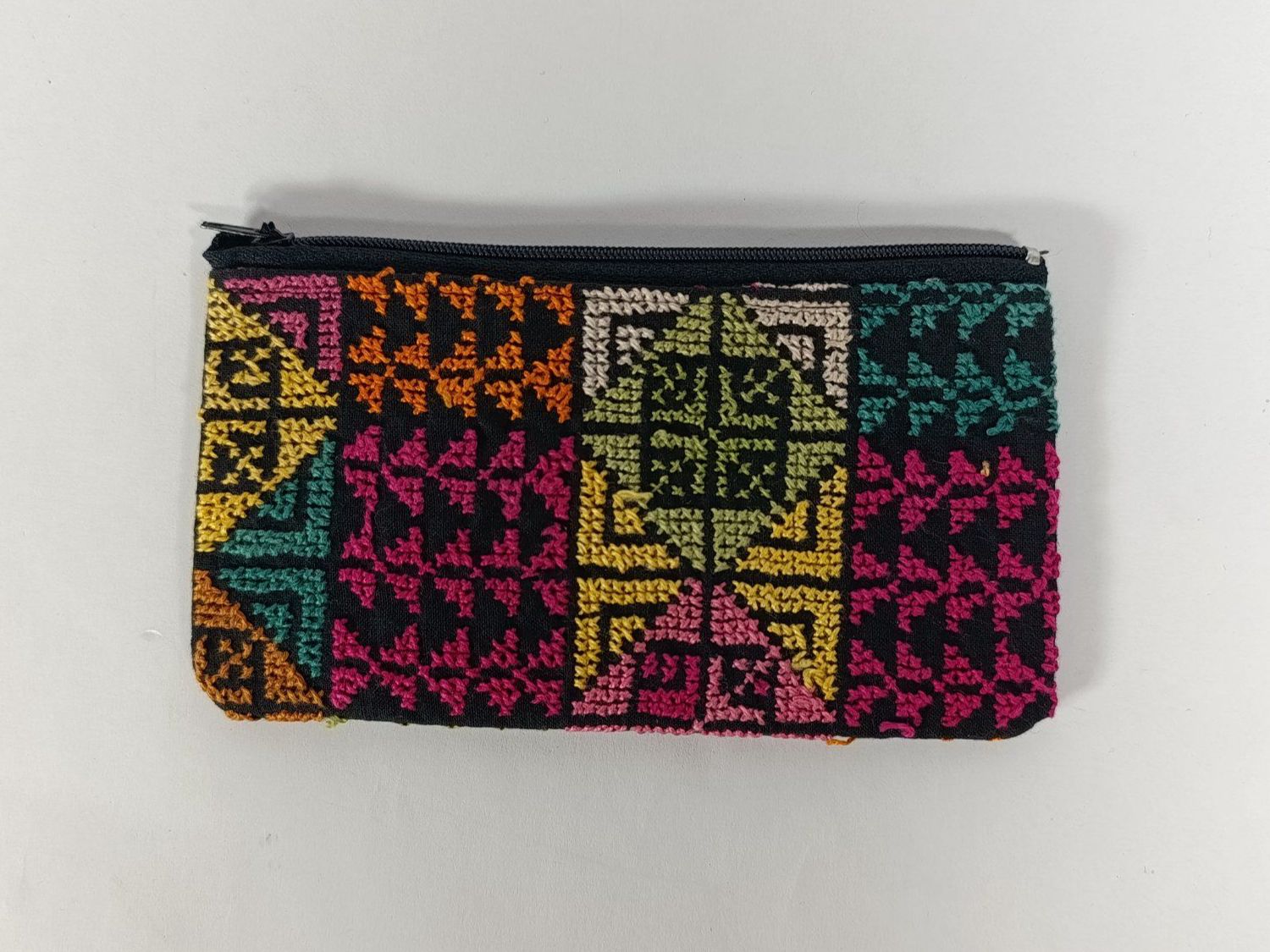 Borse: Pochette rose avec fermeture éclair 9 x 12 cm – Nuovo (secondo la descrizione) da Thielle venduto da Plusvalue_Neuchatel