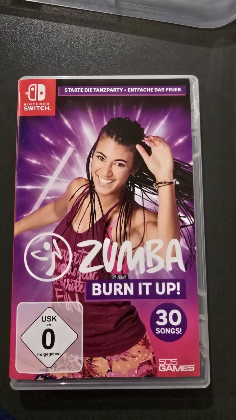 Nintendo Konsolen: Nintendo Switch con accessori Ring Fit e gioco Zumba – Neu (gemäss Beschreibung) aus Carona von Jasmine.S 6