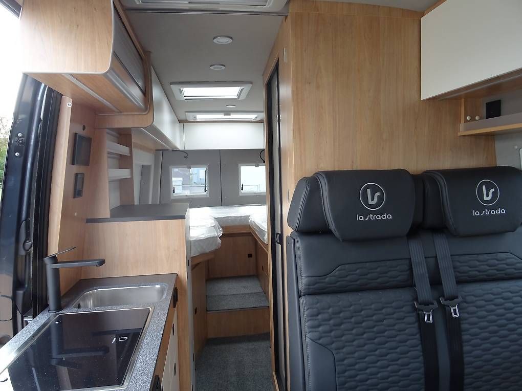 Veicoli da campeggio: La Strada REGENT EB – Nuovo e nell'imballaggio originale da Langenthal venduto da Reisemobil01 3