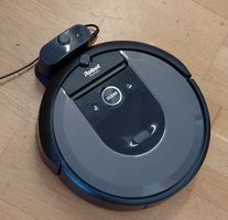 sehr gut gehaltene iRobot Roomba i7 《Art;2902》