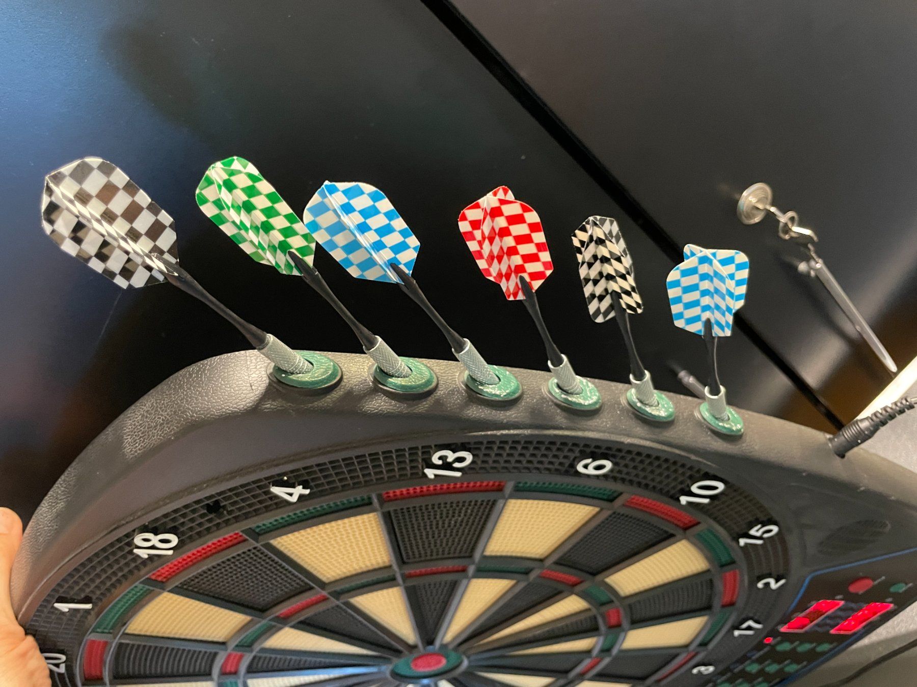 Jeux de fléchettes: Elektrische Dartscheibe, mit Pfeilen – D'occasion à Hittnau par kleen 3