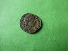uralte Bronzemünze 17 mm     2.02 g