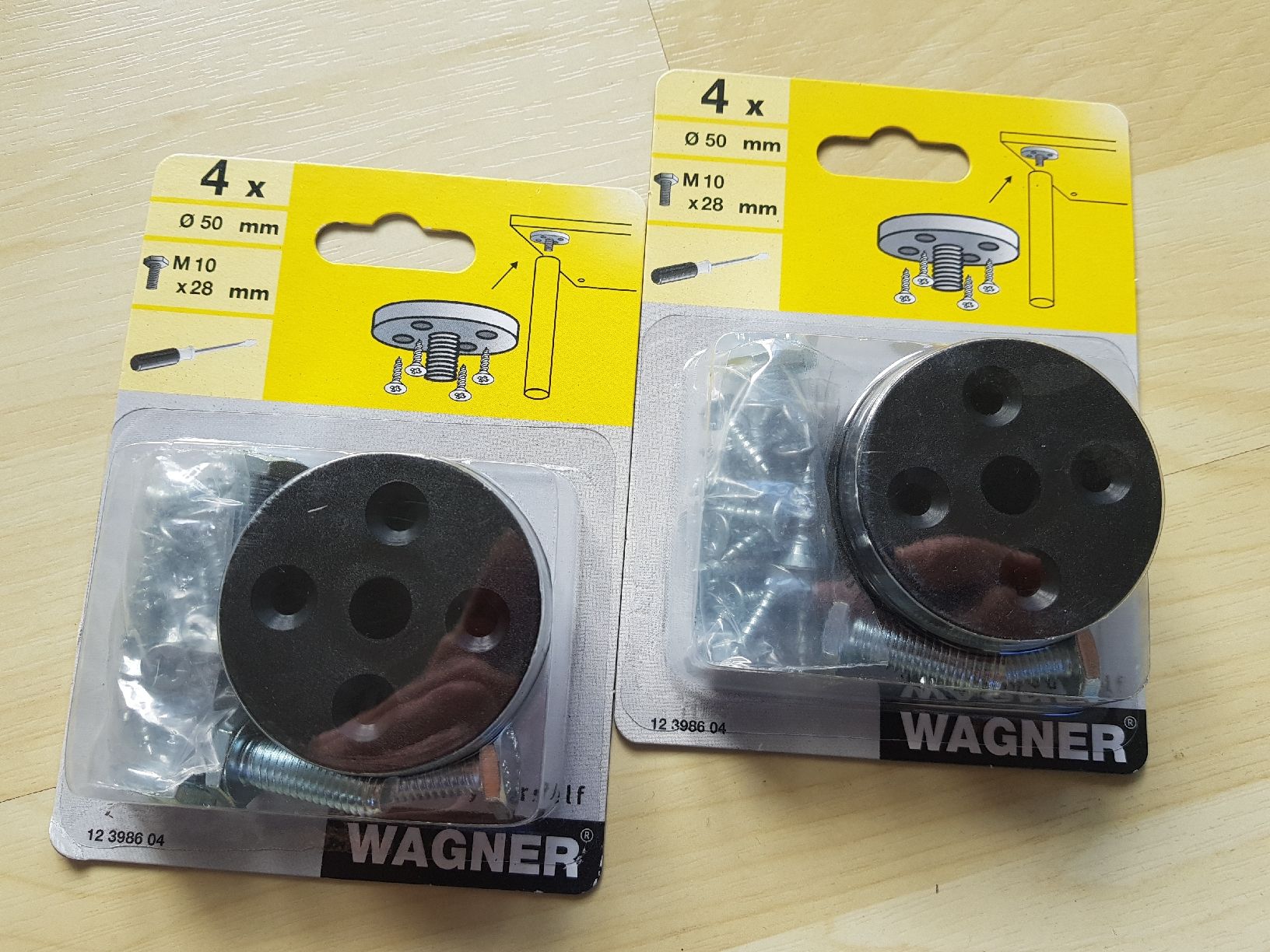Wagner Altri mobili: Sockel für Tischbeine – Nuovo e nell'imballaggio originale da Balgach venduto da chbennyai