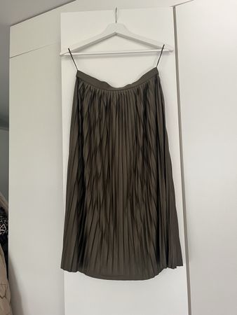 Tally Weijl Plissee Rock, khaki, Grösse M - Herbst Look!