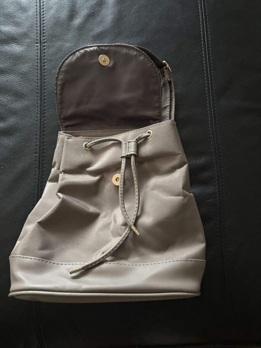 Zaini: Eleganter Rucksack / Tasche, Damen  – Usato da Beromünster venduto da msklef 5