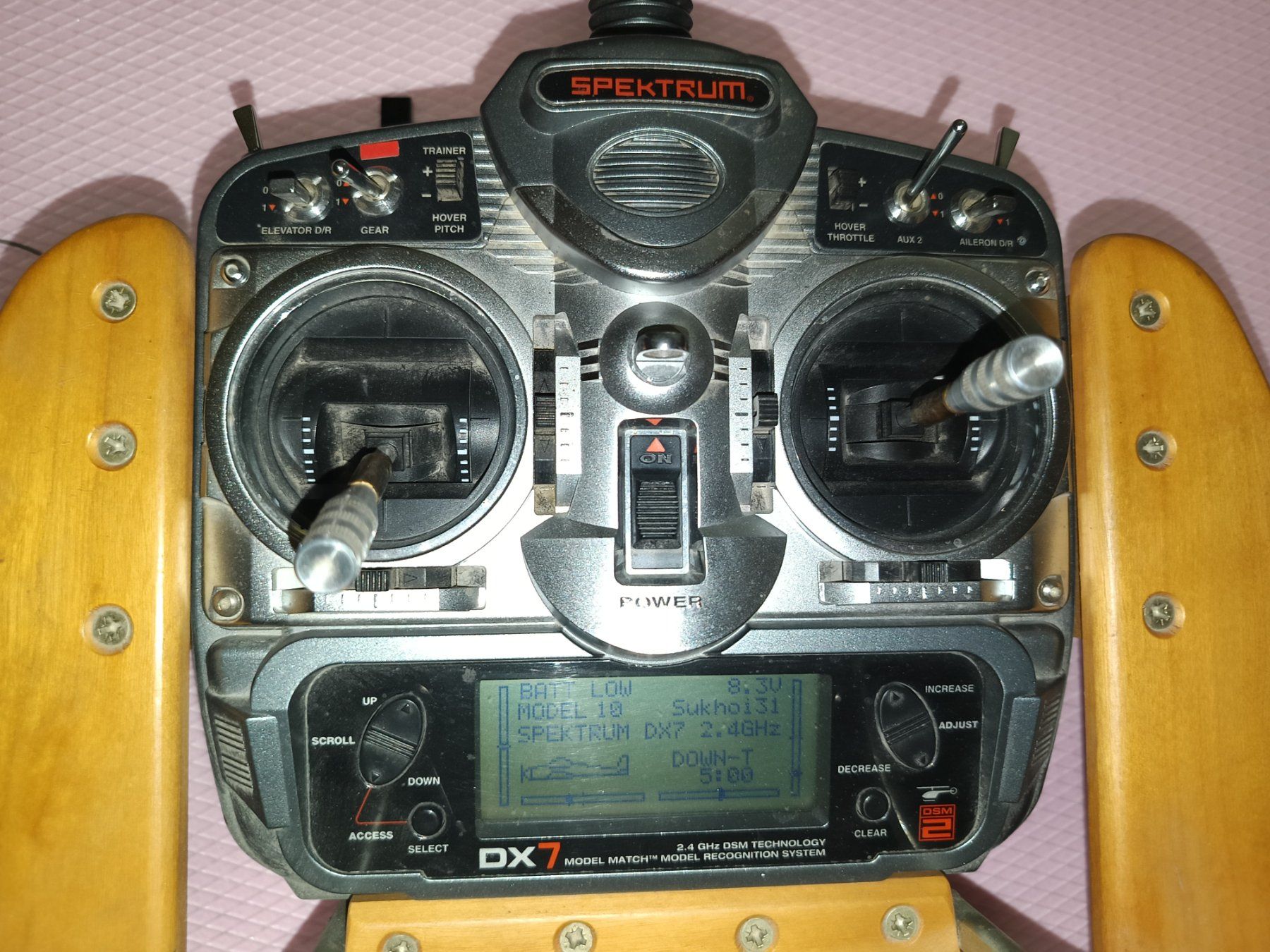 Spektrum Commande à distance: Spektrum DX 7 – Défectueux à Uznach par Rzeljko 2