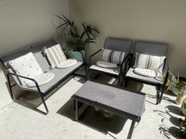 Ensemble meubles d'extérieur 4 places bon état