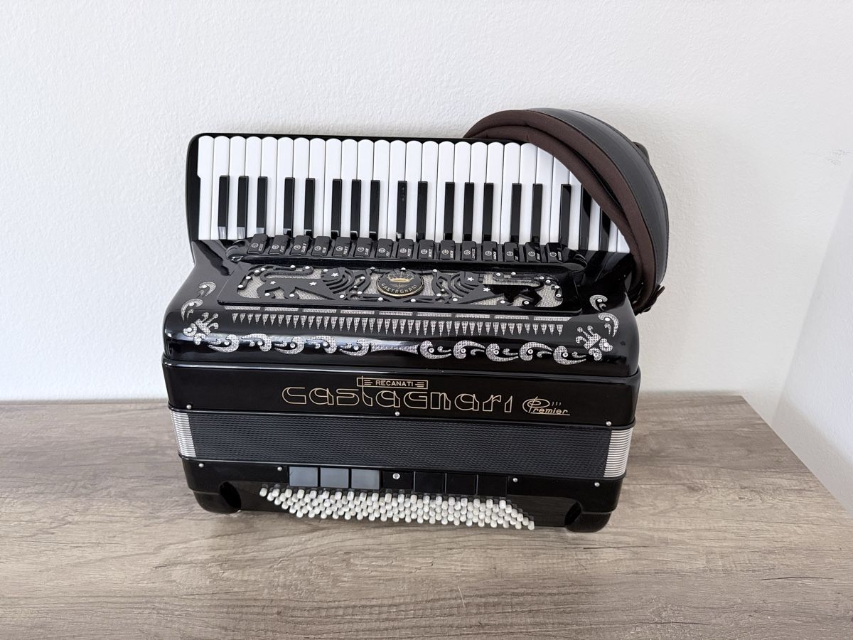 Musikinstrumente: Akkordeon  – Gebraucht aus Langnau am Albis von dri_59xr 1