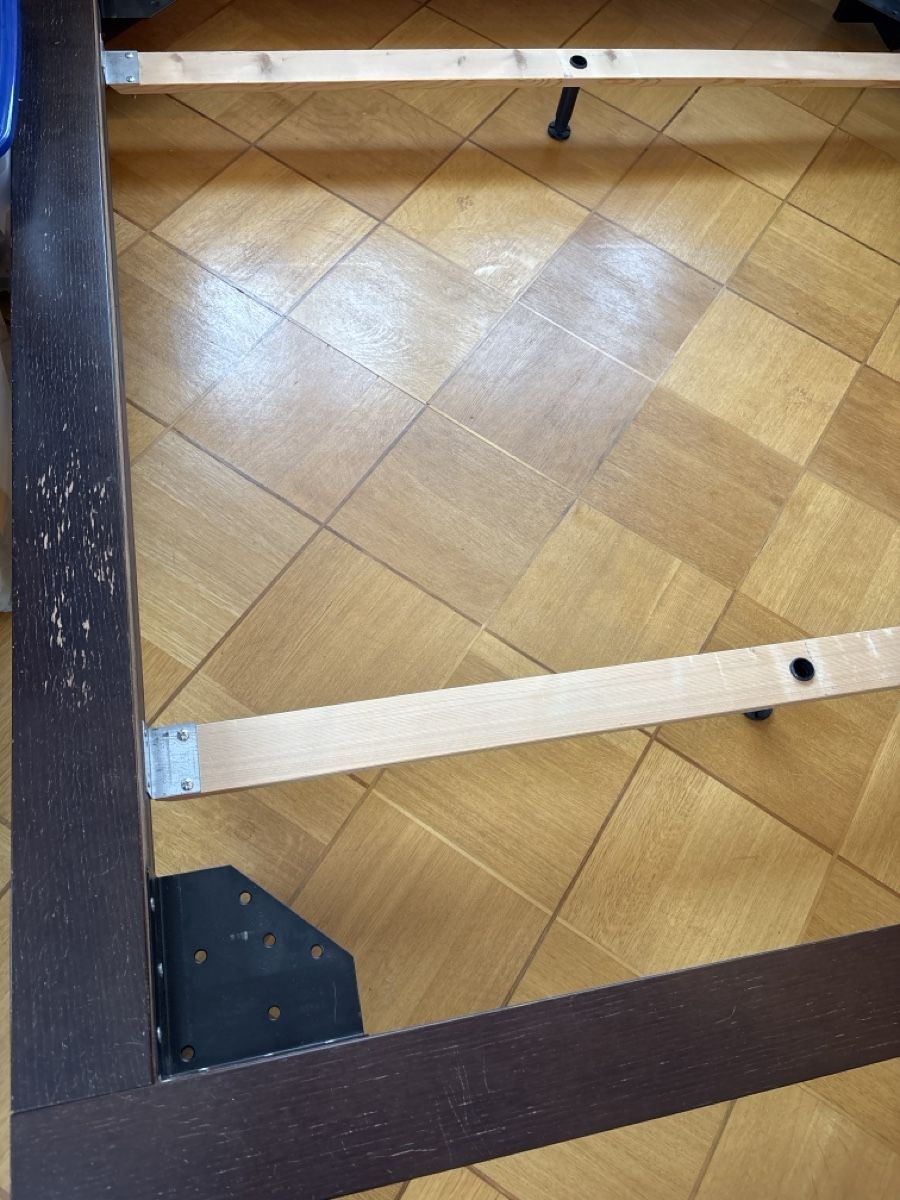 Letti: Bettrahmen 180x200cm – Usato da Appenzell venduto da Absp 2