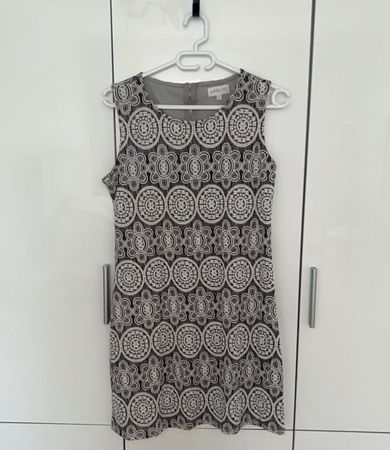 Kleid AP ricot grau/weiss Grösse 6 guter Zustand