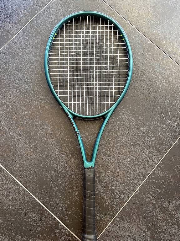 Raquettes: Wilson Racket Blade V9 – D'occasion à Lyss par af123