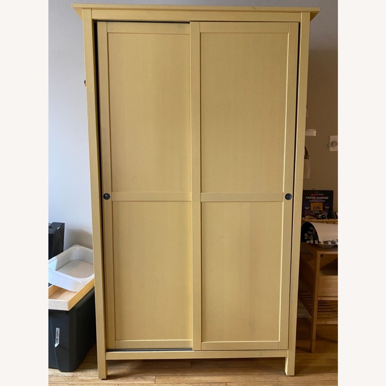 Ikea Garderobe: Ikea Hemnes Kleiderschrank in Gelb – Gebraucht aus Urdorf von mis_xgv7