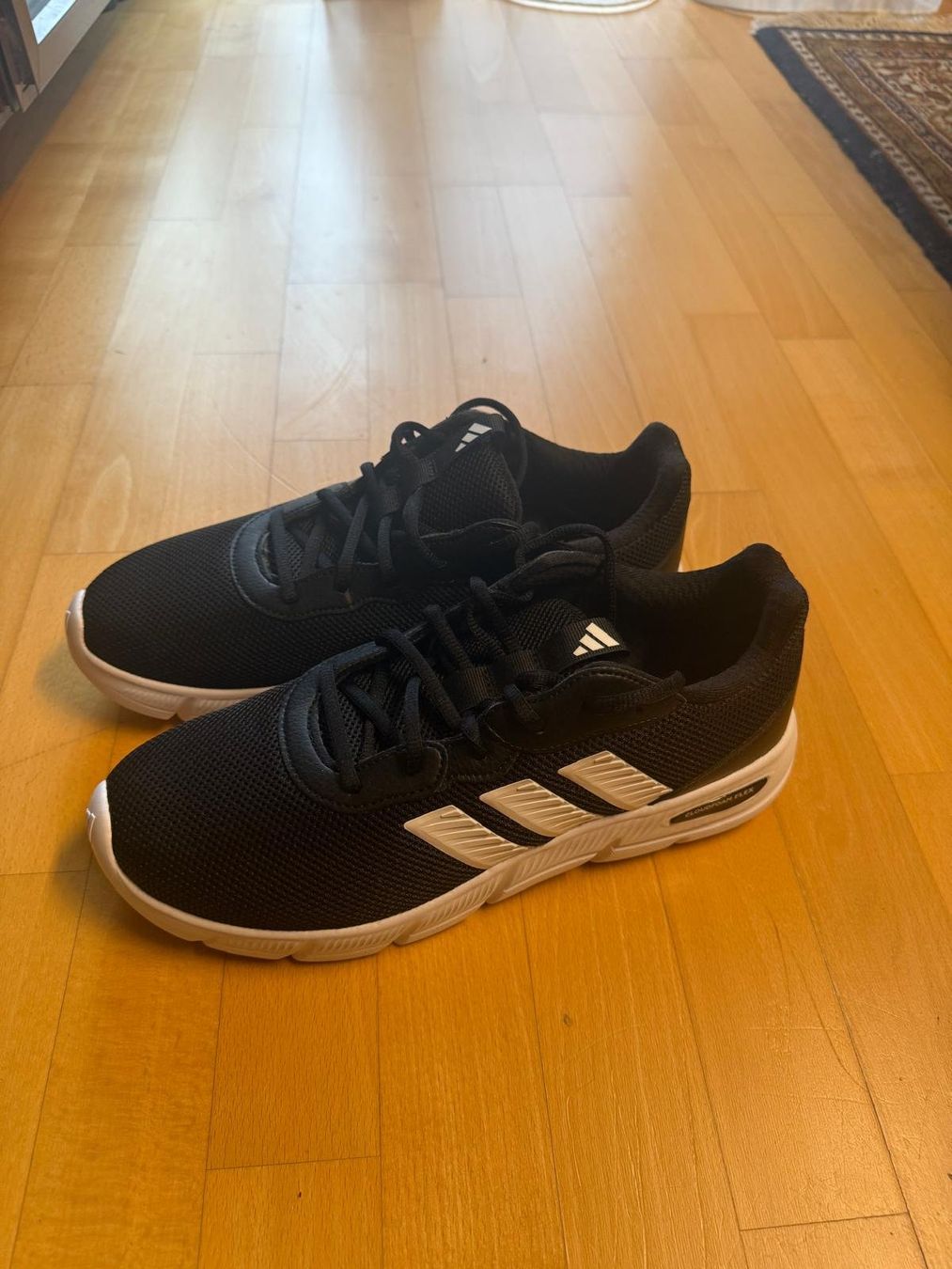 Herrenschuhe: Adidas Schuhe – Neu (gemäss Beschreibung) aus Lutzenberg von elb_tq62