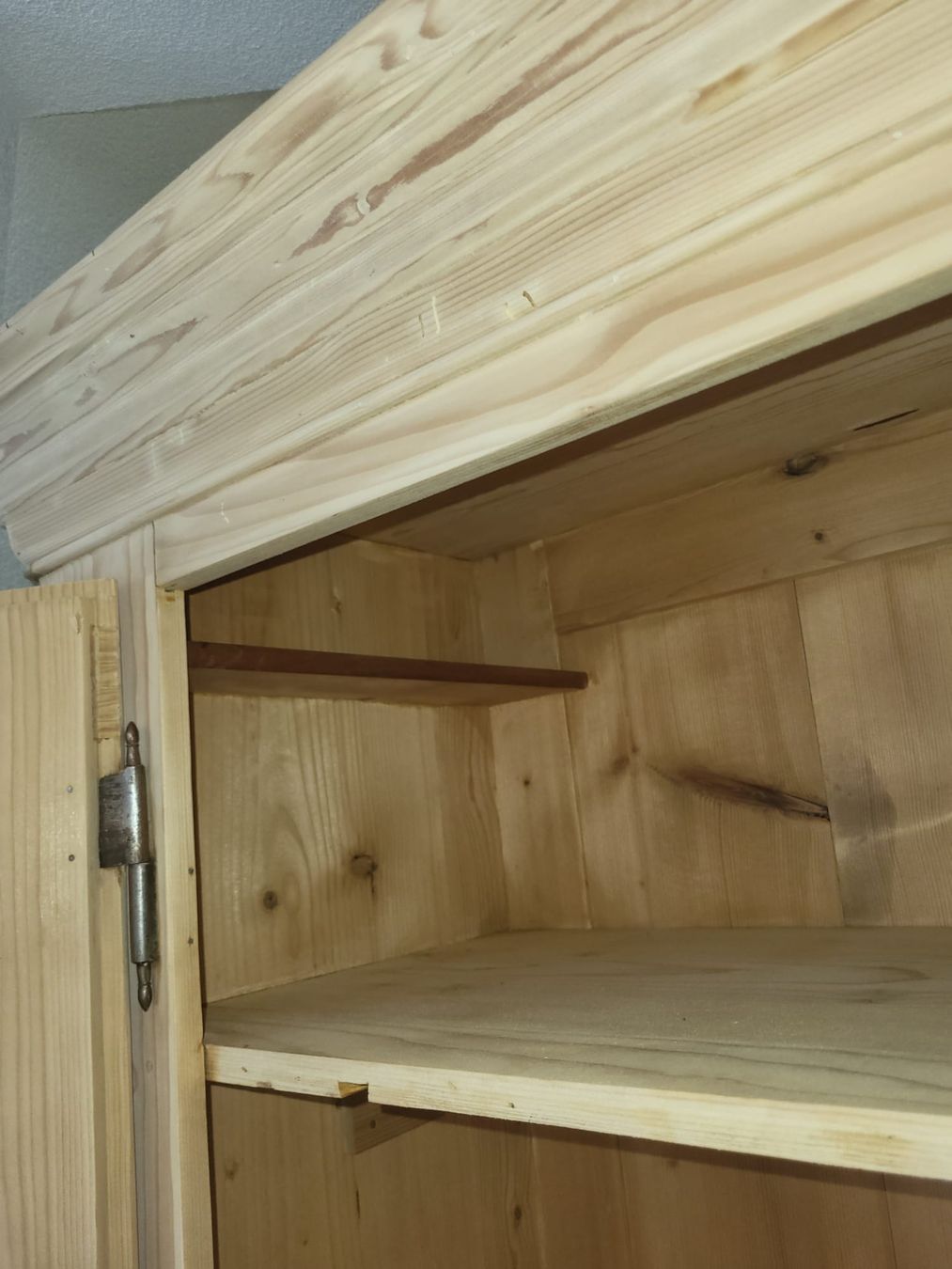 Armoires: Wunderschöner antiker Schrank restauriert – D'occasion à Hofstetten SO par famburgert 7