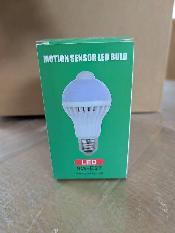 Lampen: LED-Leuchtmittel mit SENSOR E27 – Gebraucht aus Niederuzwil von marmal 2