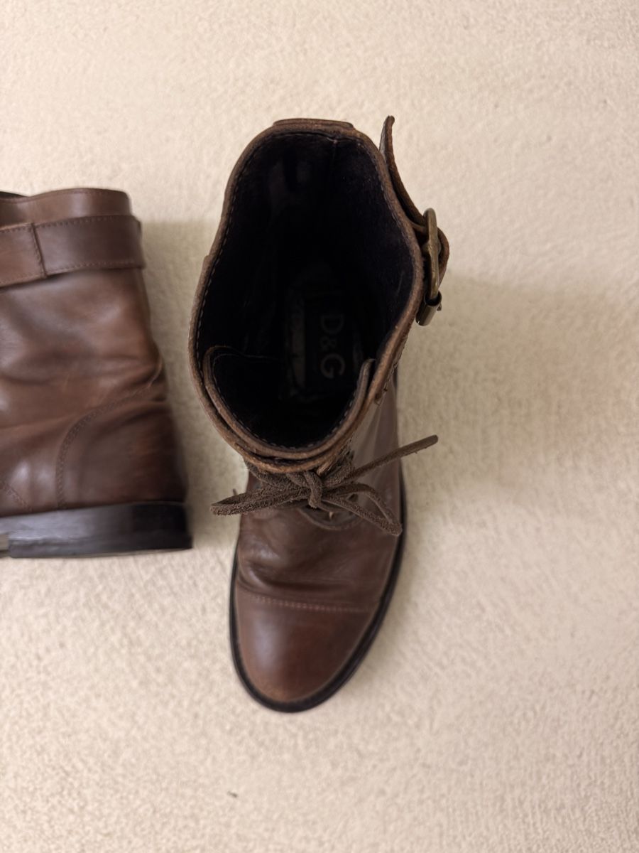 Dolce & Gabbana Damenschuhe: D & G Stiefeletten dunkelbraun Gr 40 – Gebraucht aus Allschwil von Frida015 5
