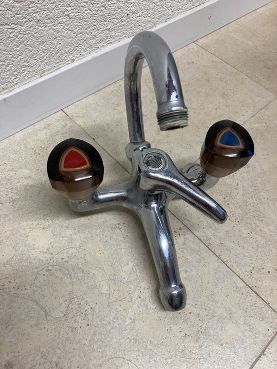 Kingston Brass Vintage Wand-Wasserhahn – Poliertes Chrom, Für Badewanne, Aus Messing