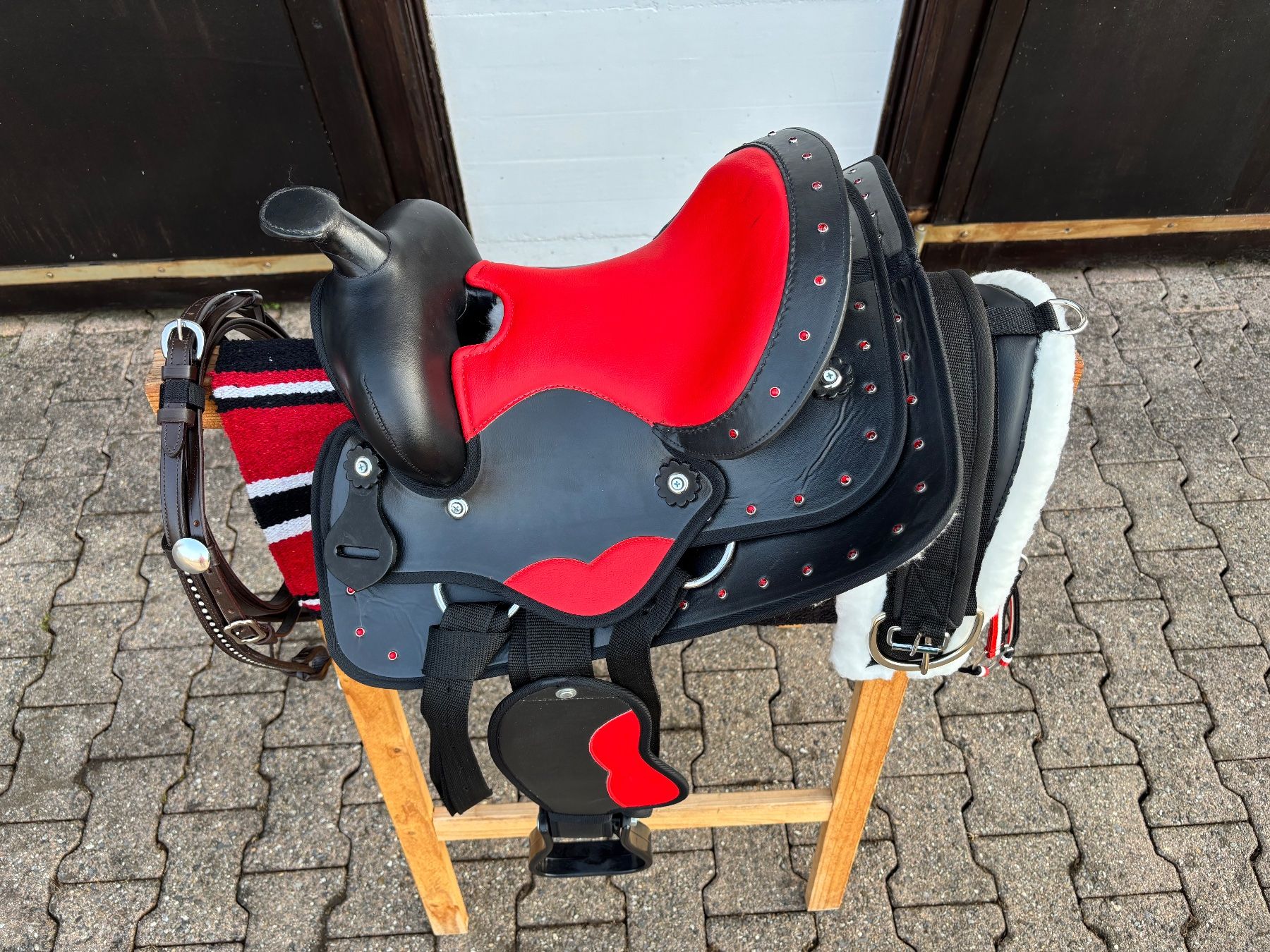 Selle & Accessori: schönes Ponywesternsätteli – Usato da Feldbach venduto da Fea1 2