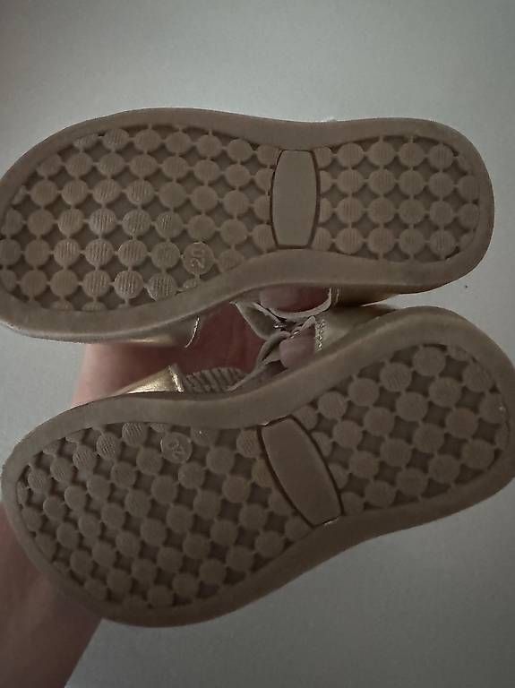 Scarpe per ragazze: Kleinkindersandale, Grösse 20 – Nuovo (secondo la descrizione) da Gränichen venduto da Lady-Chantelle 1