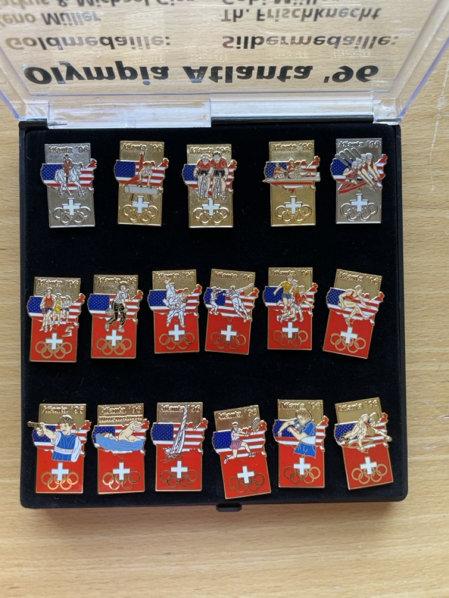 Placchette & Badge: Pin Sammlung Oymlpia Atlanta 96 – Nuovo (secondo la descrizione) da Turgi venduto da eiiinalem 1