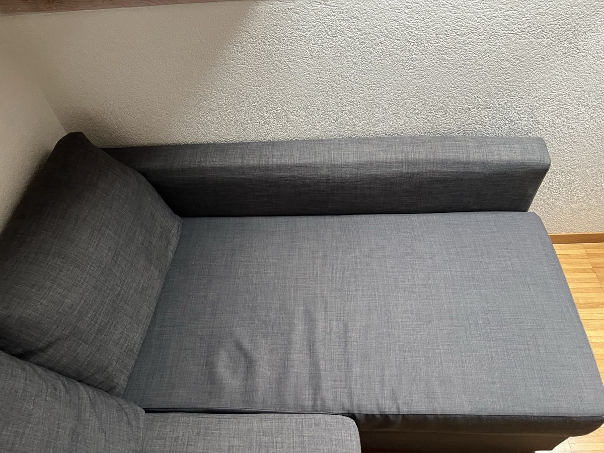 Divani: IKEA FRIHETEN Graues Ecksofa mit Bett – Usato da Watt venduto da rmt07 2