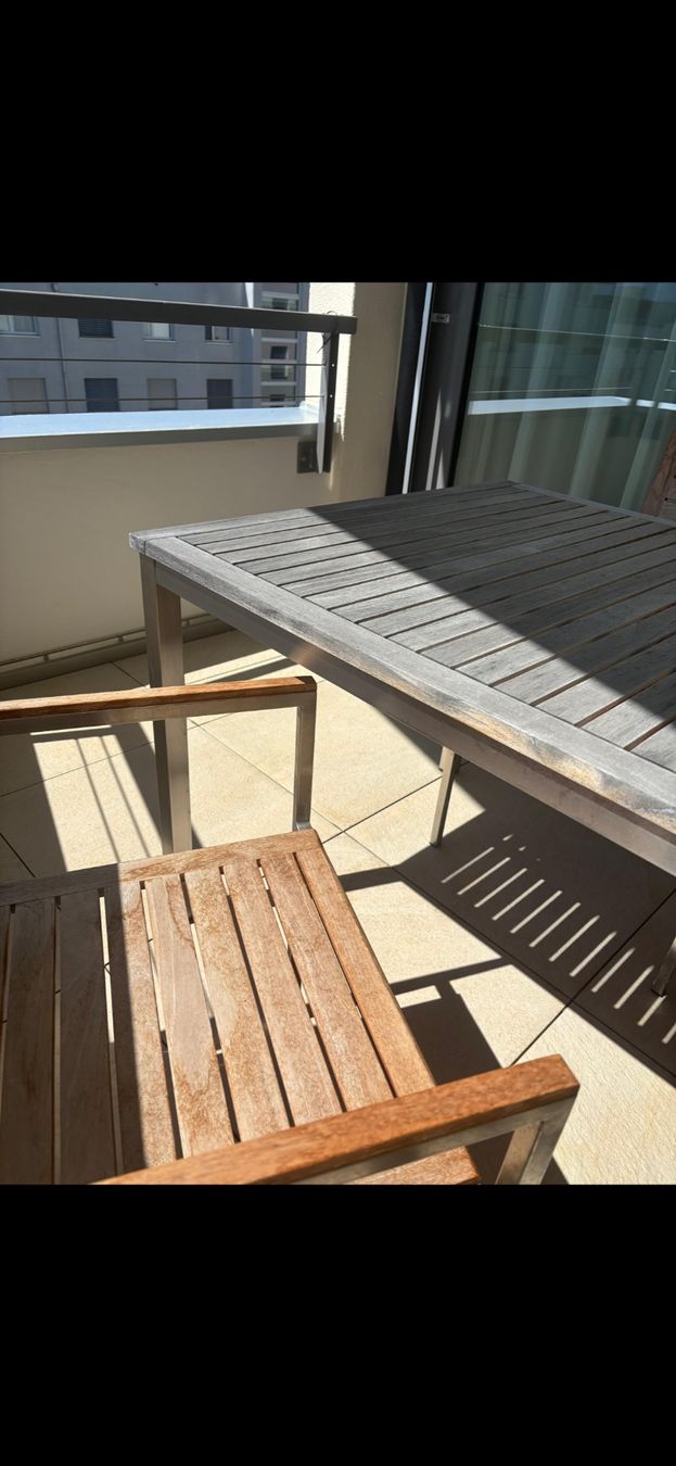 Livique Set de table et chaises: Holztisch Balkon & 4 Stühle – D'occasion à Einsiedeln par LulinaG 4