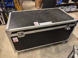 Fahrbares, leeres Case (Lot 129) 2504 Biel