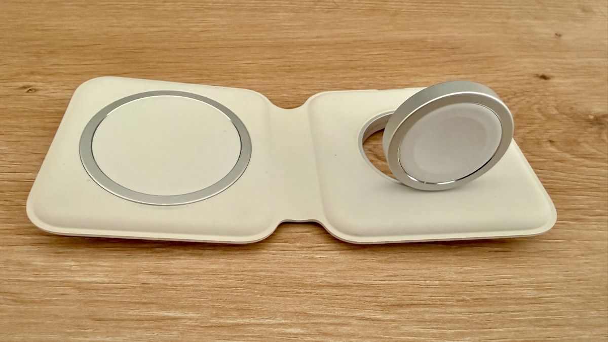Apple Chargements: Apple MagSafe Duo Charge – D'occasion à Blumenstein par Thunerin_1987 2