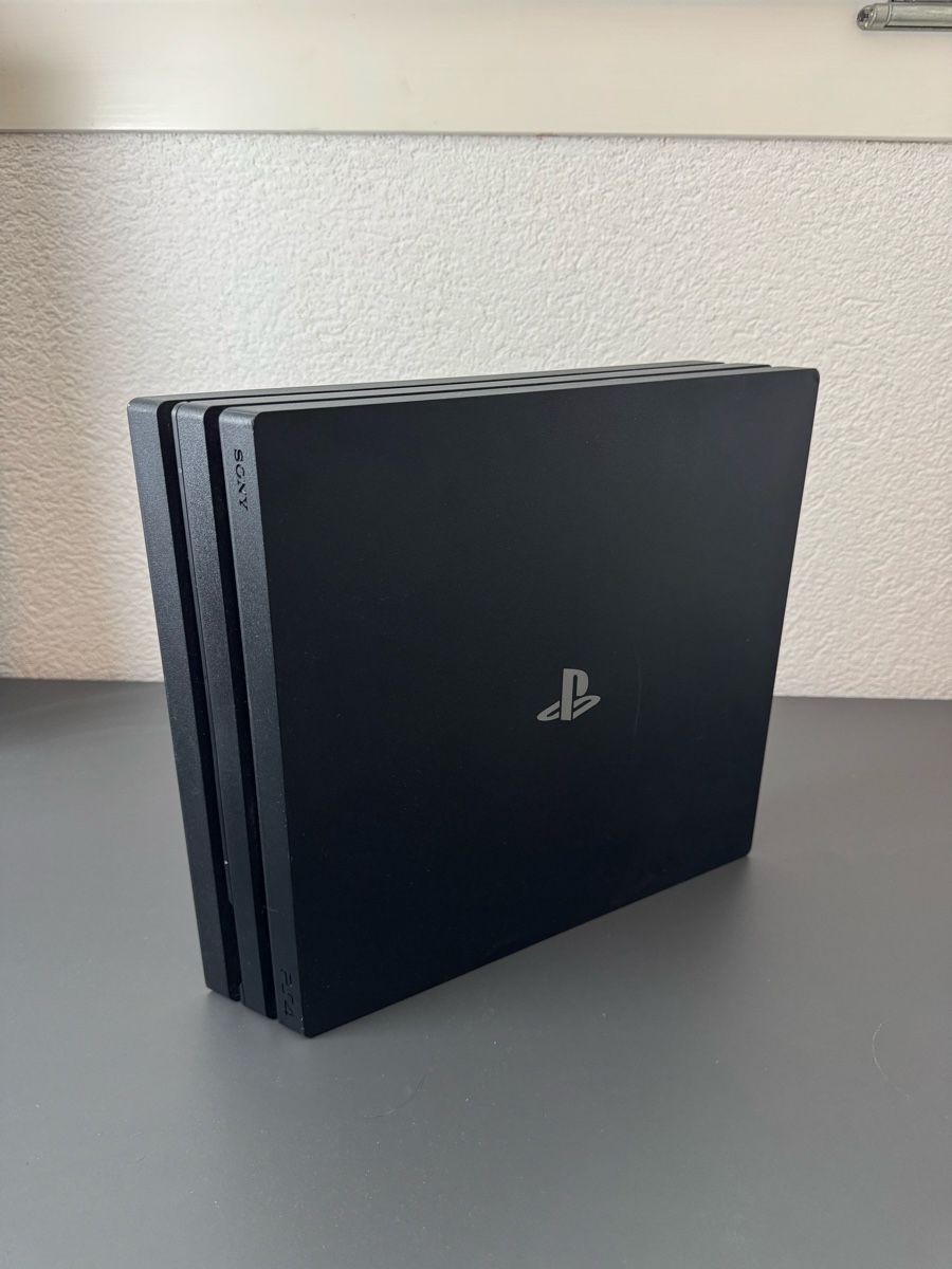 Sony Konsolen: PlayStation 4 Pro 1TB Konsole mit Controller – Gebraucht aus Schmitten FR von rap_fg5t 4