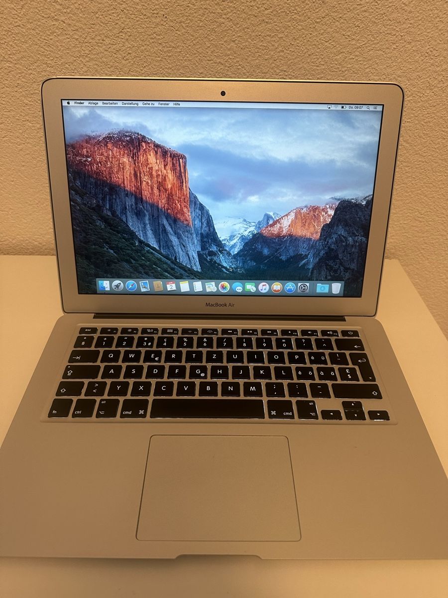 Apple Notebooks: MacBook Air 13", i5, 4GB RAM, 128GB SSD - Top Zustand! – Neu (gemäss Beschreibung) aus Seewen SZ von Celoxe