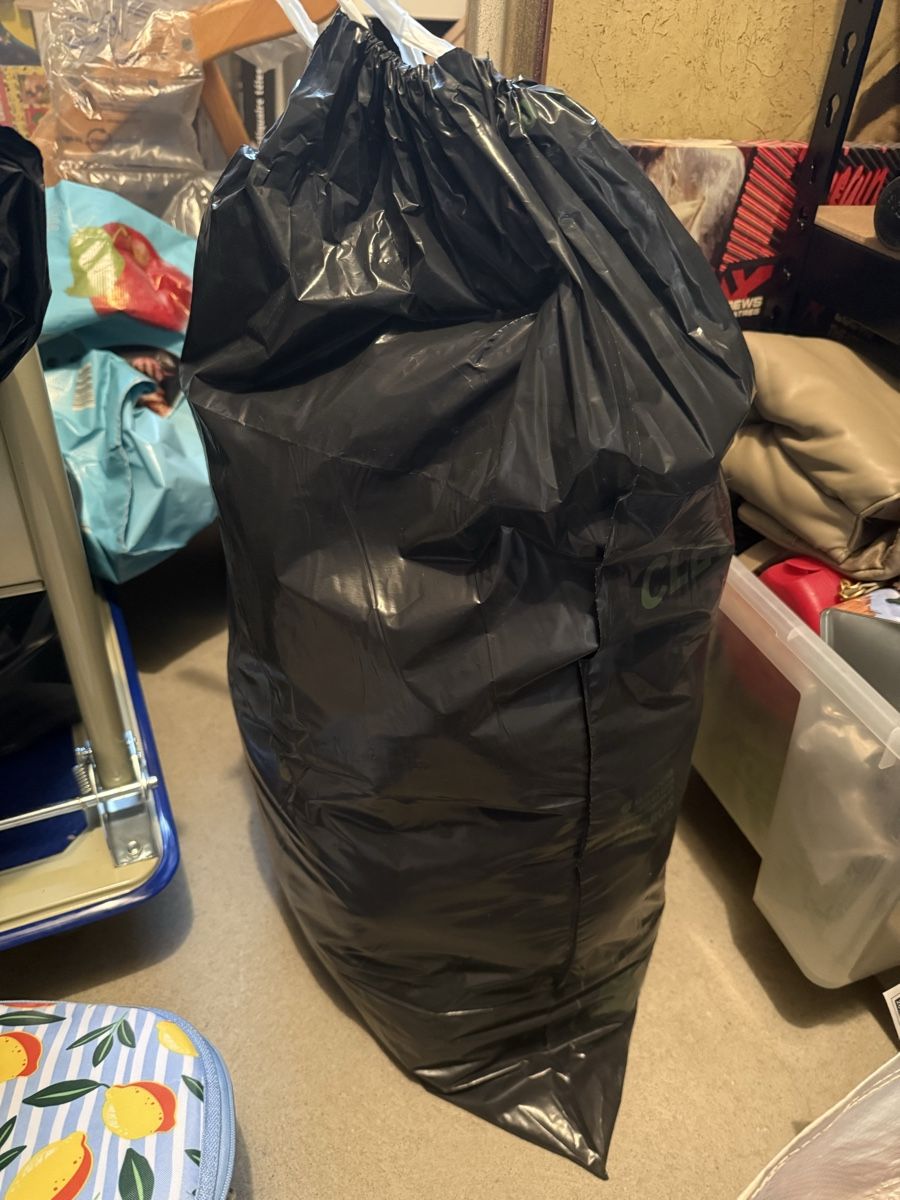 Lotti di vestiti: 60 Liter Kleider – Usato da Winterthur venduto da mag_z5tc 1