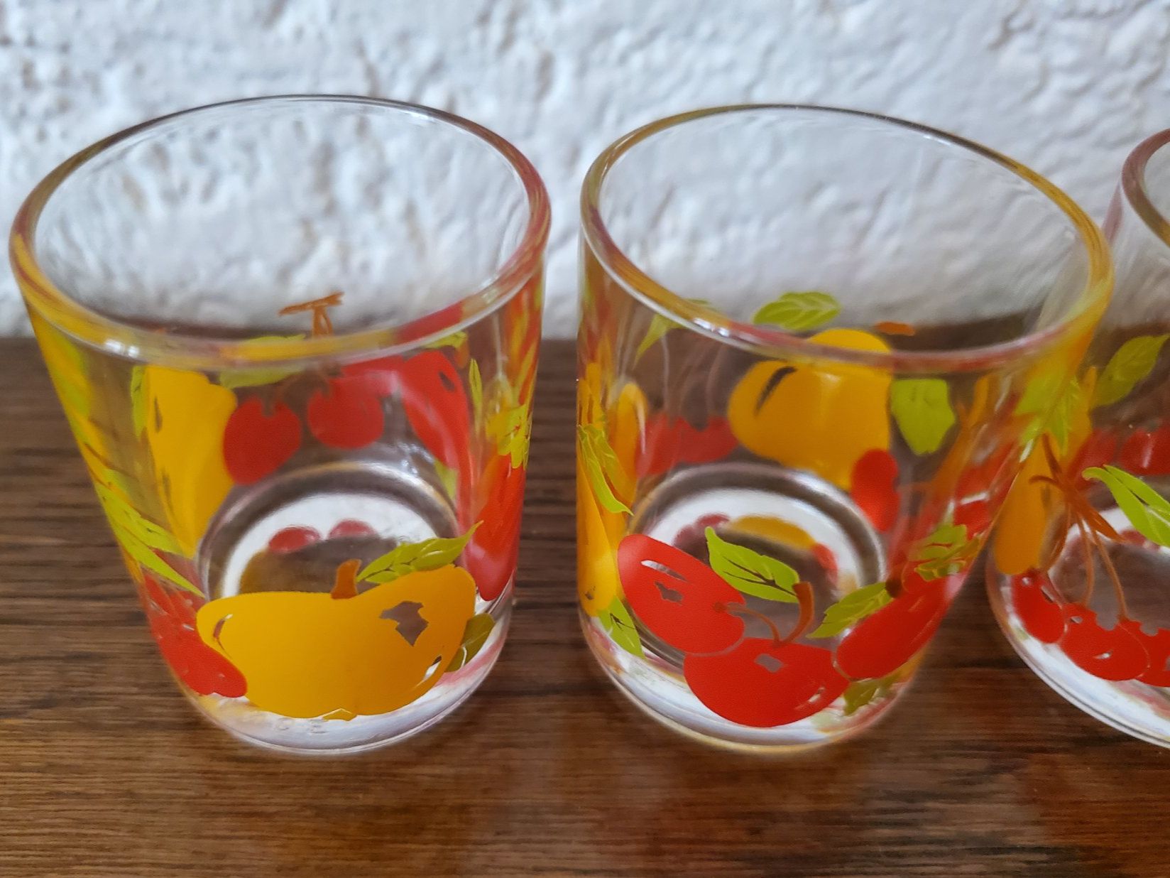 Gläser: 4 verres à liqueur décor fruits – Gebraucht aus Rennaz von La_malle_du_dauphin 1