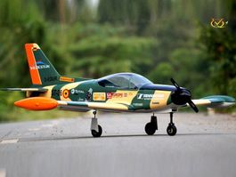 Siai Marchetti SF-260, Spw 1640mm, ARF-Set von VQ-Models