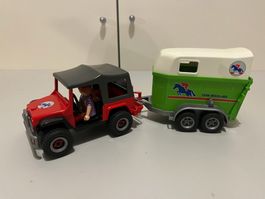 PLAYMOBIL Pferdetransporter mit Geländewagen und Pony